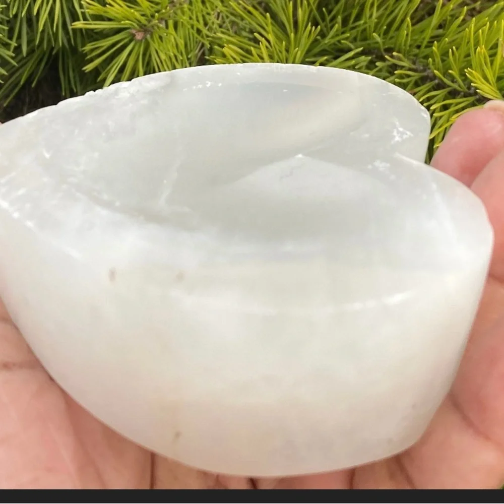 Selenite Heart, Crystal Charger, Selenite - Picture 5 of 5